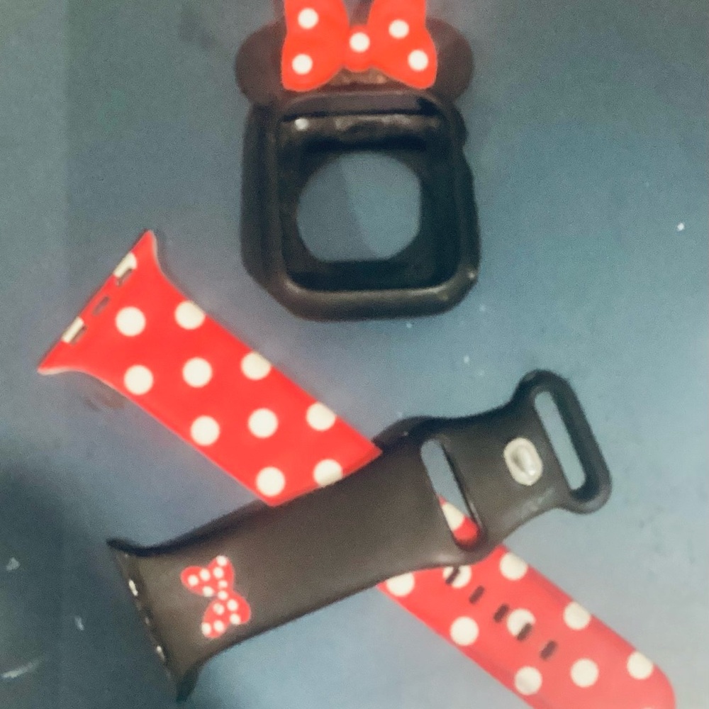 Disney Red and White Polka Dot Smartwatch Band and Bump Guard
